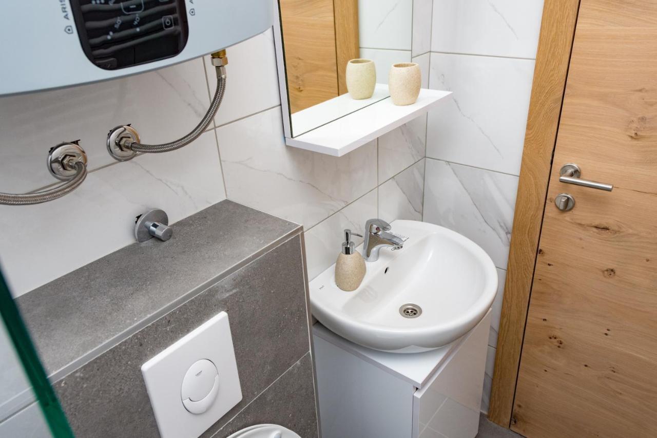 Apartmani Kamavu Яхорина Экстерьер фото