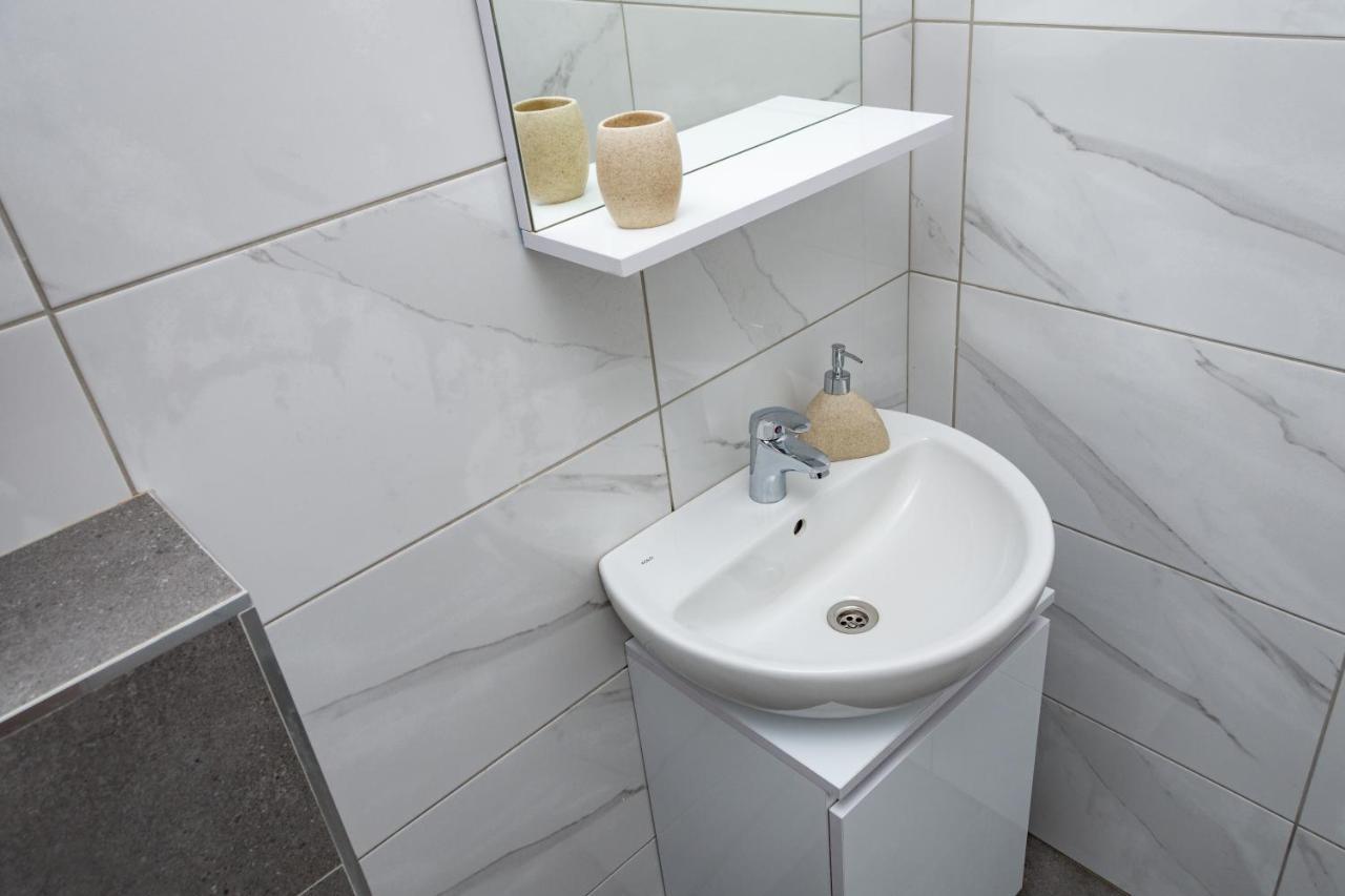 Apartmani Kamavu Яхорина Экстерьер фото